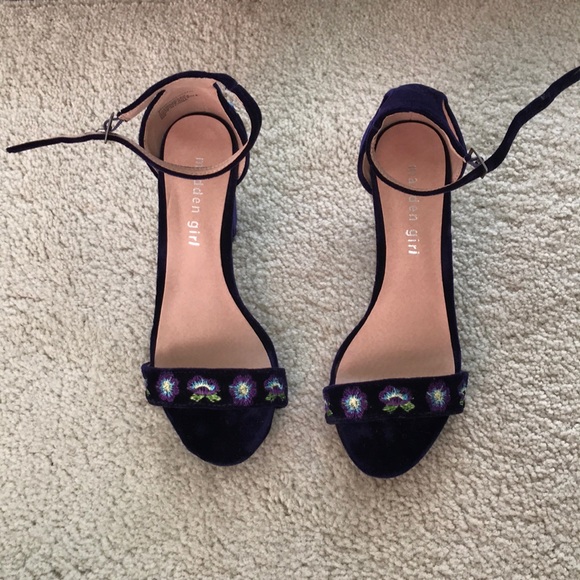 Madden Girl velvet pumps - Picture 1 of 4